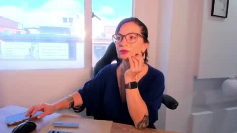 Greta online show from 06.25.26