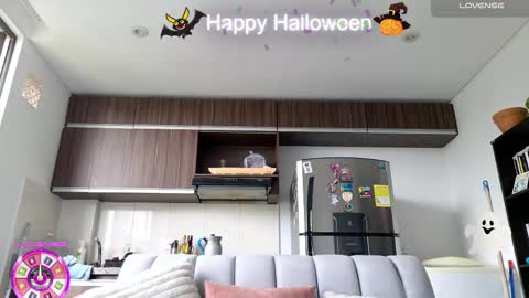 Snapshot of greta_miss chatting on 10.28.25 Emmy online show from 10.28.25