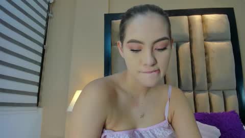 Snapshot of greta_petitee chatting on 02.26.26 GRETA online show from 02.26.26