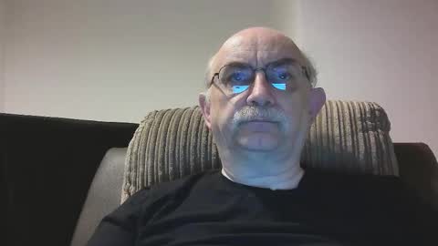 Snapshot of grey_dom chatting on 10.13.25 Master Sir online show from 10.13.25