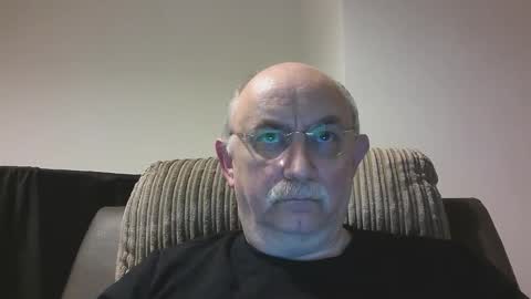 Snapshot of grey_dom chatting on 12.20.25 Master Sir online show from 12.20.25