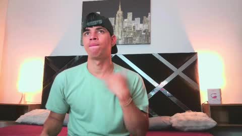 Snapshot of grey_noa22 chatting on 04.09.26 Benjamin online show from 04.09.26