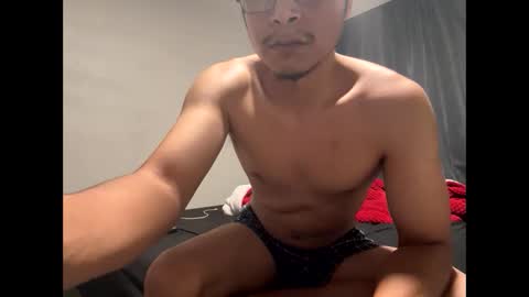 Snapshot of gtrap233 chatting on 11.21.25 gtrap233 online show from 11.21.25