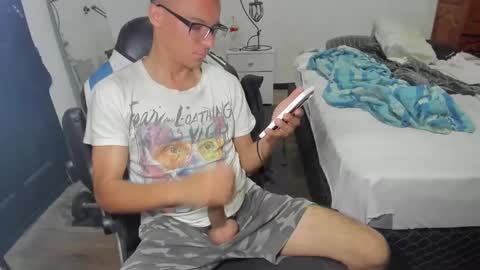 Snapshot of guachin_new chatting on 12.06.24 guachin_new online show from 12.06.24