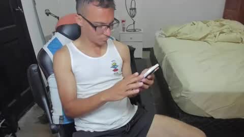 Snapshot of guachin_new chatting on 12.31.24 guachin_new online show from 12.31.24