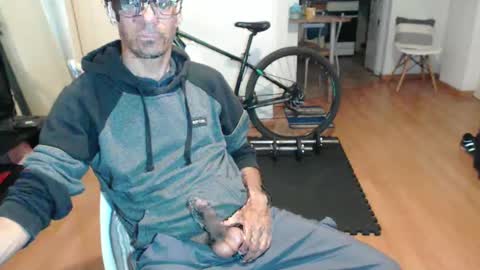 Snapshot of guachin_new chatting on 10.19.25 guachin_new online show from 10.19.25