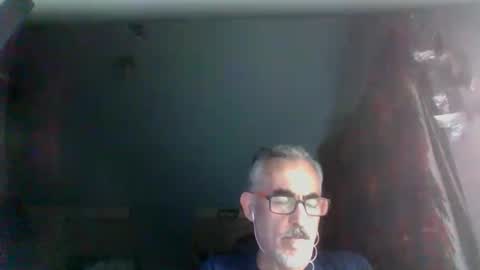 Snapshot of gudonoso chatting on 12.14.25 gudonoso online show from 12.14.25