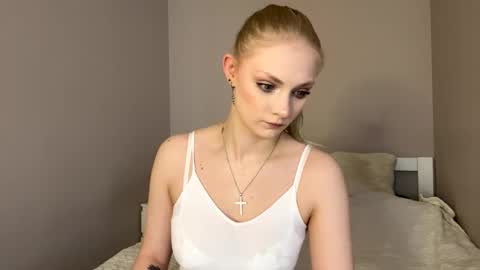 Vanessa online show from 04.12.26