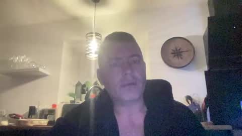 guil0 online show from 09.30.25