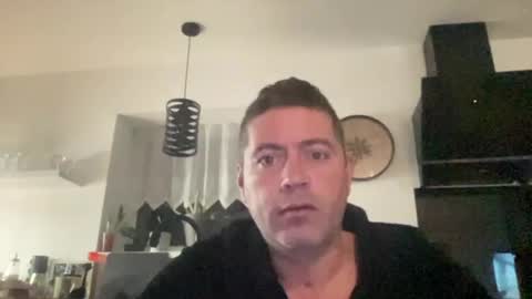 guil0 online show from 10.14.25