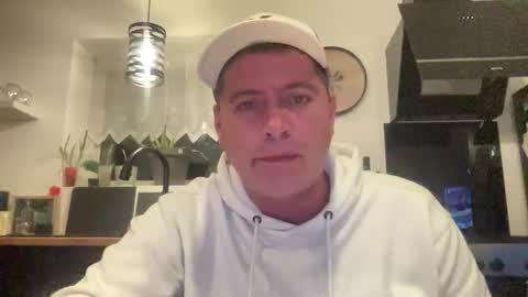 guil0 online show from 10.23.25