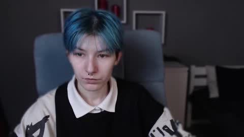 Snapshot of guitarandangell chatting on 10.18.25 guitarandangell online show from 10.18.25