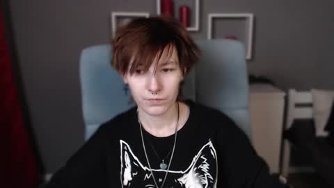 Snapshot of guitarandangell chatting on 11.19.25 guitarandangell online show from 11.19.25