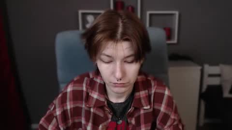 Snapshot of guitarandangell chatting on 11.22.25 guitarandangell online show from 11.22.25