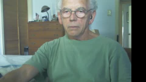 Snapshot of gulfcoast1952 chatting on 06.08.26 Roy online show from 06.08.26