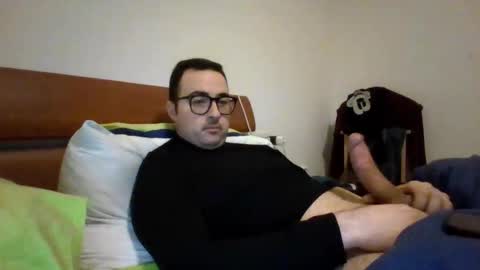 Snapshot of gullit93 chatting on 02.02.26 gullit93 online show from 02.02.26