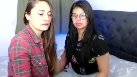 Vane blonde and Hazell black hair online show from 01.14.25