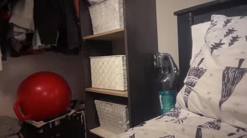 Snapshot of gumbywanna chatting on 12.18.24 gumbywanna online show from 12.18.24