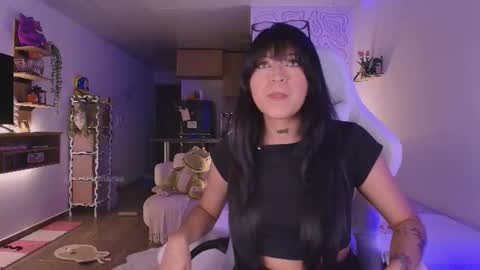 Snapshot of gummysaurus chatting on 06.24.26 S online show from 06.24.26