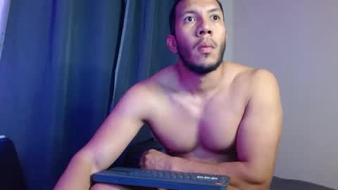 holl latino online show from 01.08.26