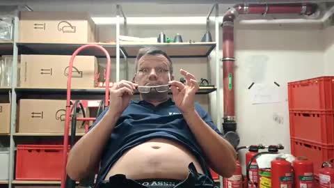 Snapshot of guschidick chatting on 10.10.25 guschidick online show from 10.10.25