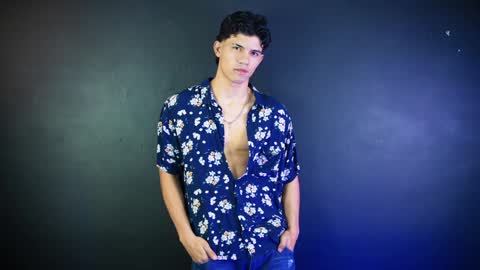 Snapshot of guts_x chatting on 11.06.25 Guts online show from 11.06.25