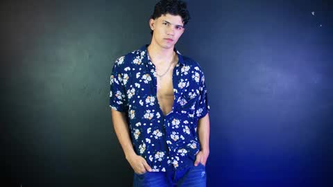 Snapshot of guts_x chatting on 12.04.25 Guts online show from 12.04.25