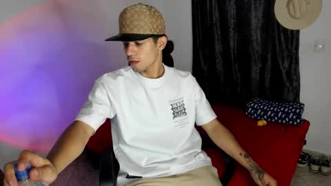 Snapshot of guts_x chatting on 12.16.25 Guts online show from 12.16.25