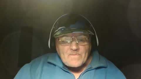 guyboy73 online show from 09.29.25
