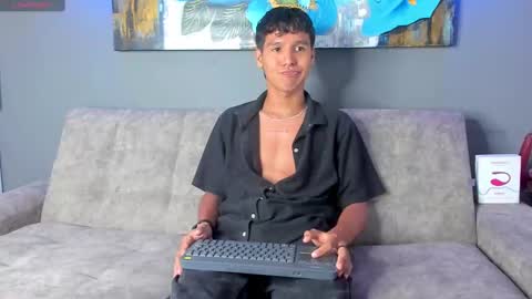 Snapshot of guys_from_turquoissestudios chatting on 11.14.25 Carl Milton online show from 11.14.25