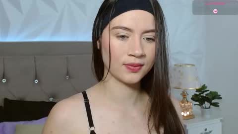 Gwen Drew online show from 10.31.25