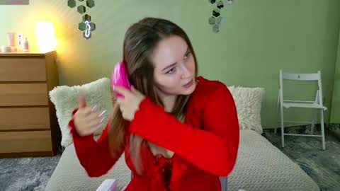 Snapshot of gwen_lady chatting on 03.05.25 Sweety Kitty online show from 03.05.25