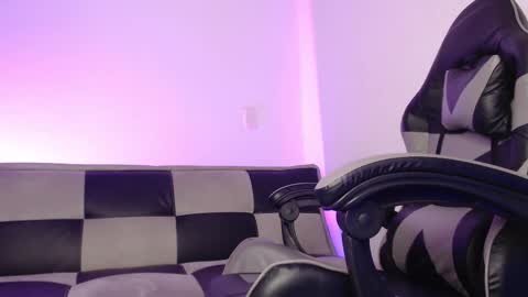 gwenhazel online show from 11.22.25