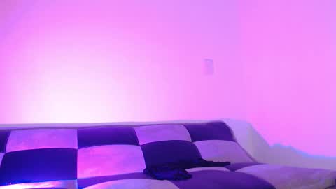 gwenhazel online show from 11.25.25