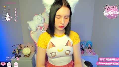 Snapshot of gylaxie chatting on 12.03.24 online show from 12.03.24