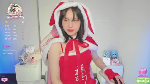 Snapshot of gylaxie chatting on 12.29.24 online show from 12.29.24