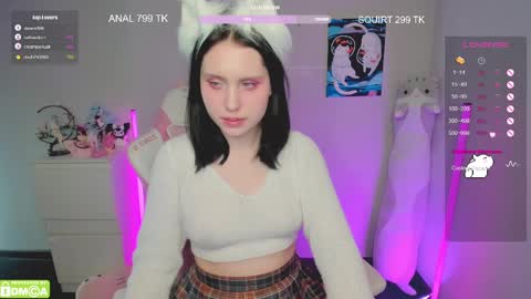 Snapshot of gylaxie chatting on 02.13.25 online show from 02.13.25