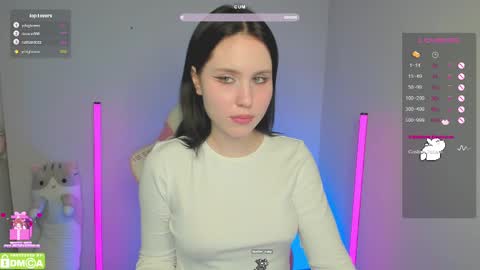 Snapshot of gylaxie chatting on 02.21.25 online show from 02.21.25