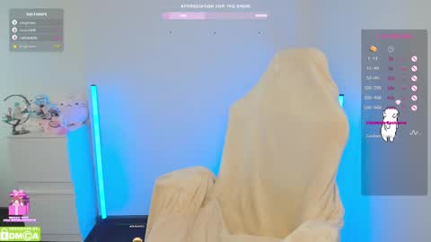 Snapshot of gylaxie chatting on 02.26.25 online show from 02.26.25