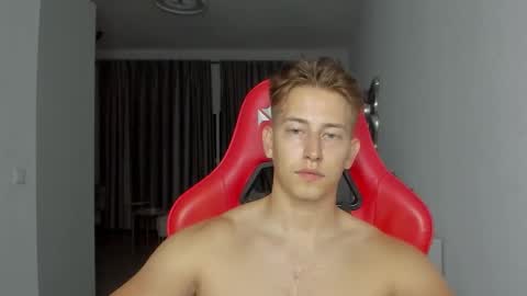 Snapshot of gym_alpha chatting on 10.20.25 Oliver online show from 10.20.25