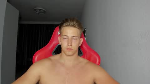 Snapshot of gym_alpha chatting on 10.28.25 Oliver online show from 10.28.25