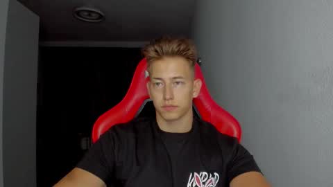 Snapshot of gym_alpha chatting on 11.23.25 Oliver online show from 11.23.25