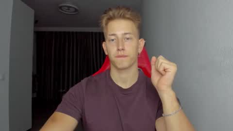 Snapshot of gym_alpha chatting on 11.24.25 Oliver online show from 11.24.25