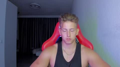 Snapshot of gym_alpha chatting on 11.26.25 Oliver online show from 11.26.25