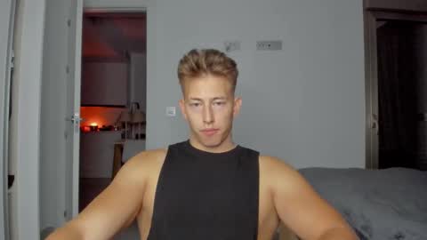 Snapshot of gym_alpha chatting on 12.16.25 Oliver online show from 12.16.25