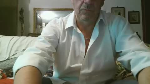 Snapshot of gyrdy chatting on 12.08.24 gyrdy online show from 12.08.24