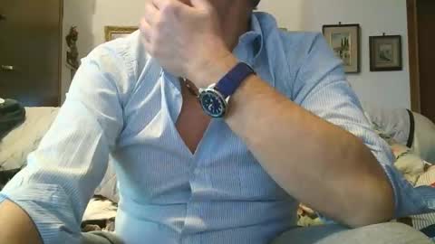 Snapshot of gyrdy chatting on 12.22.24 gyrdy online show from 12.22.24