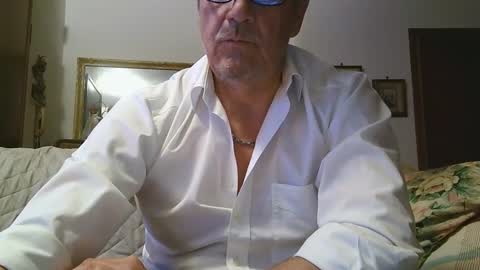 Snapshot of gyrdy chatting on 01.03.25 gyrdy online show from 01.03.25