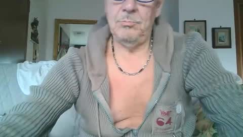 Snapshot of gyrdy chatting on 02.13.25 gyrdy online show from 02.13.25