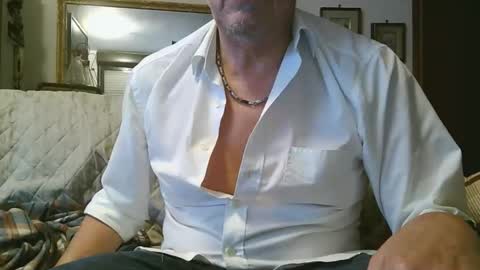 Snapshot of gyrdy chatting on 02.19.25 gyrdy online show from 02.19.25